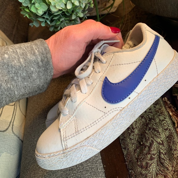 Authentic NIKES BLAZER strap leather sneakers EUC - Picture 4 of 8